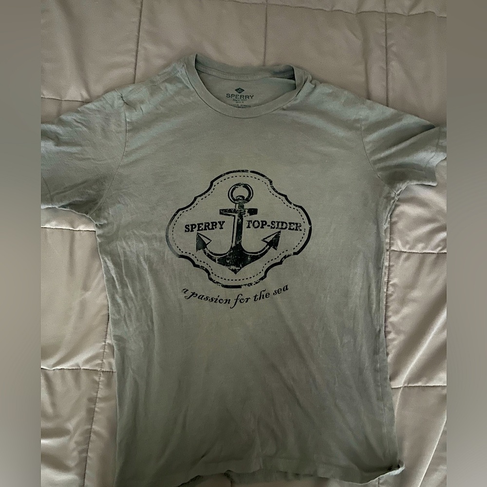 Sperry tee shirt